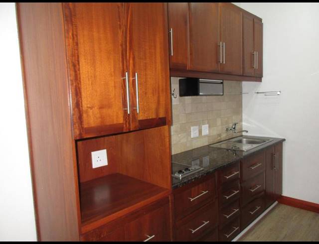 1 BEDROOM TOWNHOUSE FOR SALE IN RETIRE AT MIDSTREAM